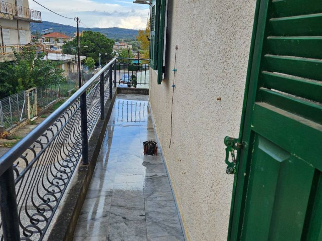 Berantes gyro gyro tes oikias