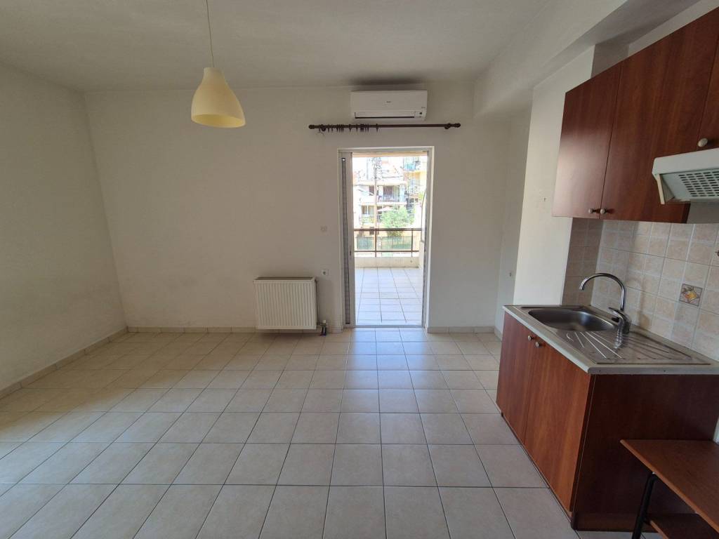 ΣΑΛΟΝΙ-ΥΠΝΟΔΩΜΑΤΙΟ