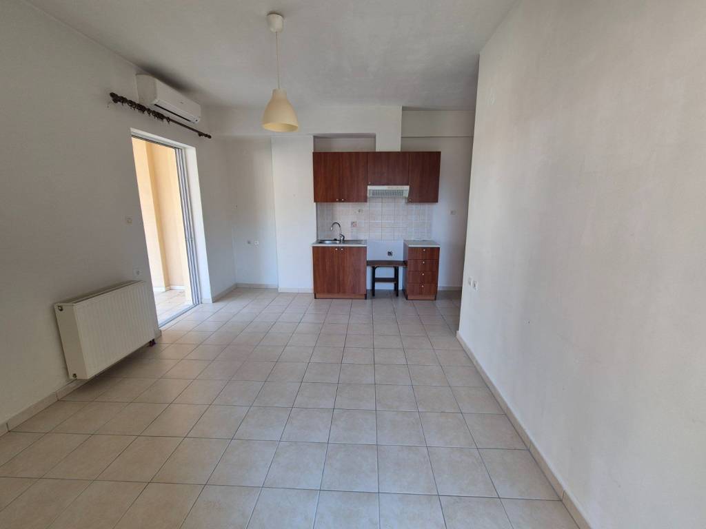 ΣΑΛΟΝΙ-ΥΠΝΟΔΩΜΑΤΙΟ