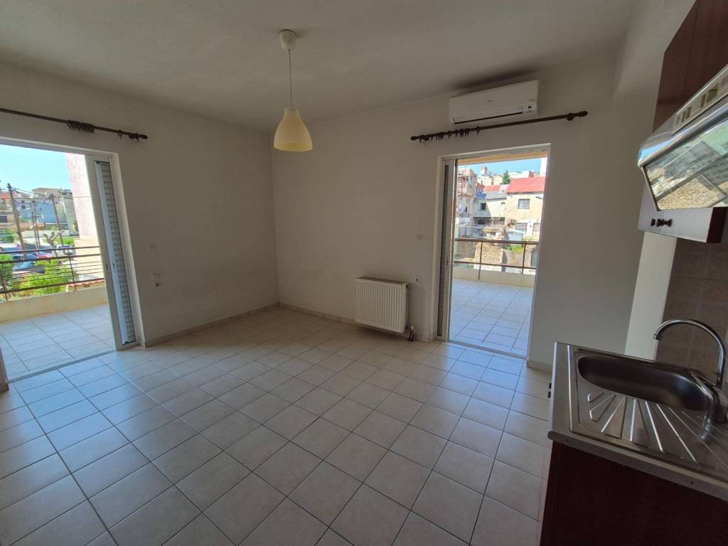 ΣΑΛΟΝΙ-ΥΠΝΟΔΩΜΑΤΙΟ