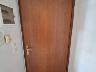 ΠΟΡΤΑ ΕΙΣΟΔΟΥ