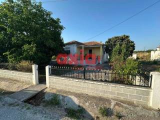 Χρυσούπολη, Ερατεινό: Πωλείται ανακαινισμένη διαμπερής