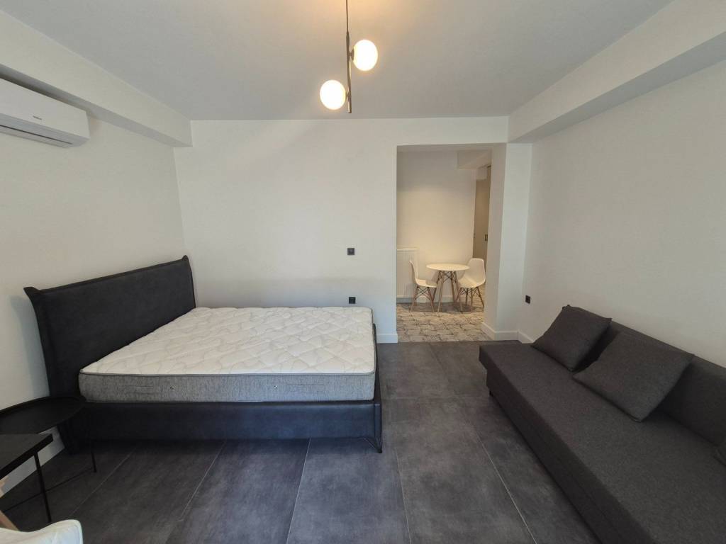 ΣΑΛΟΝΙ-ΥΠΝΟΔΩΜΑΤΙΟ