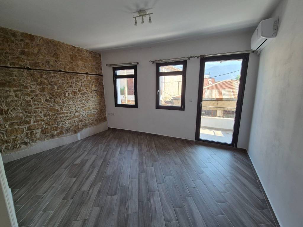 ΣΑΛΟΝΙ-ΥΠΝΟΔΩΜΑΤΙΟ