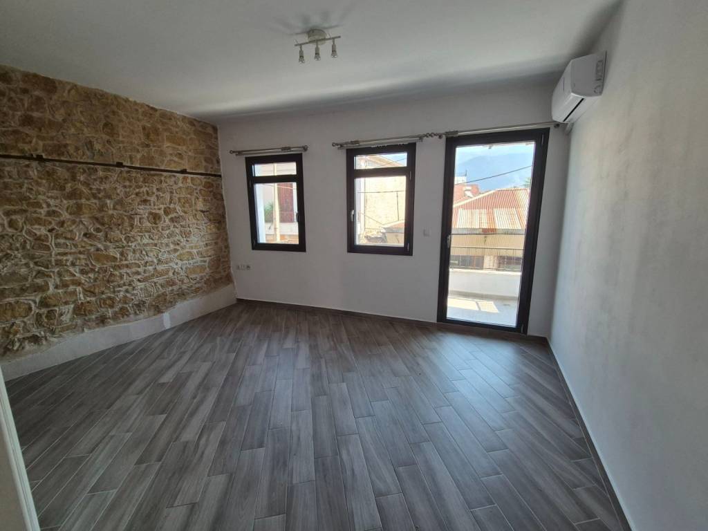 ΣΑΛΟΝΙ-ΥΠΝΟΔΩΜΑΤΙΟ