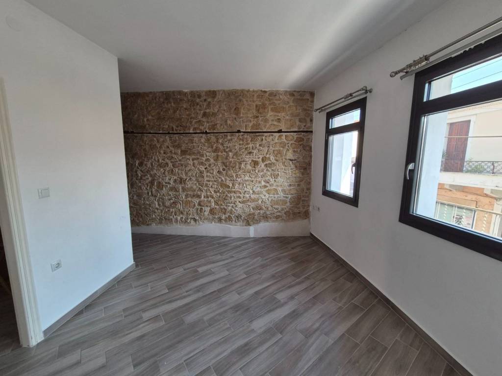 ΣΑΛΟΝΙ-ΥΠΝΟΔΩΜΑΤΙΟ