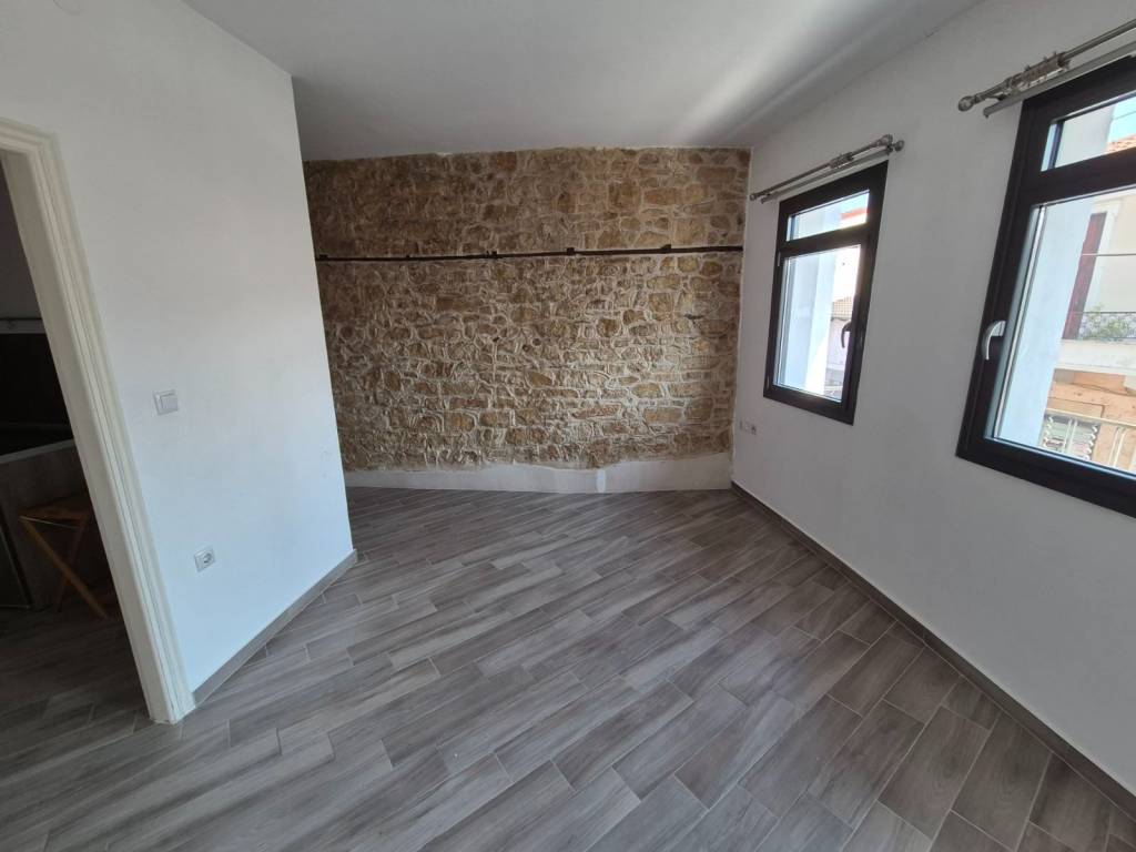 ΣΑΛΟΝΙ-ΥΠΝΟΔΩΜΑΤΙΟ