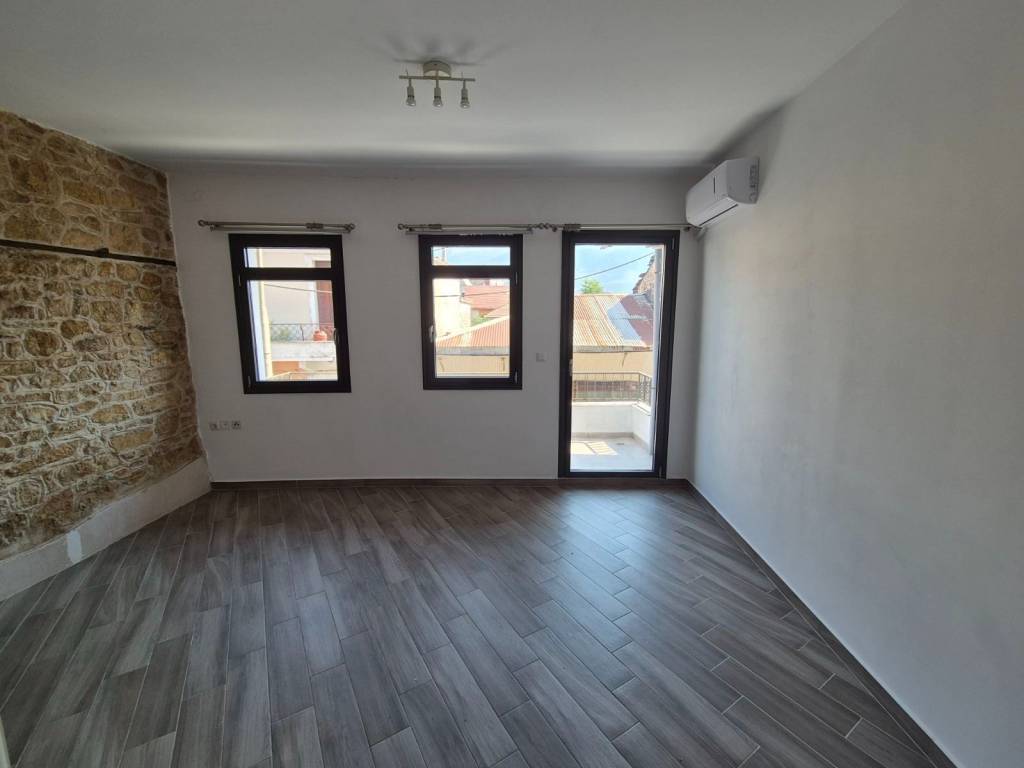 ΣΑΛΟΝΙ-ΥΠΝΟΔΩΜΑΤΙΟ