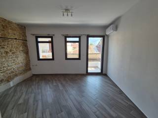 ΣΑΛΟΝΙ-ΥΠΝΟΔΩΜΑΤΙΟ