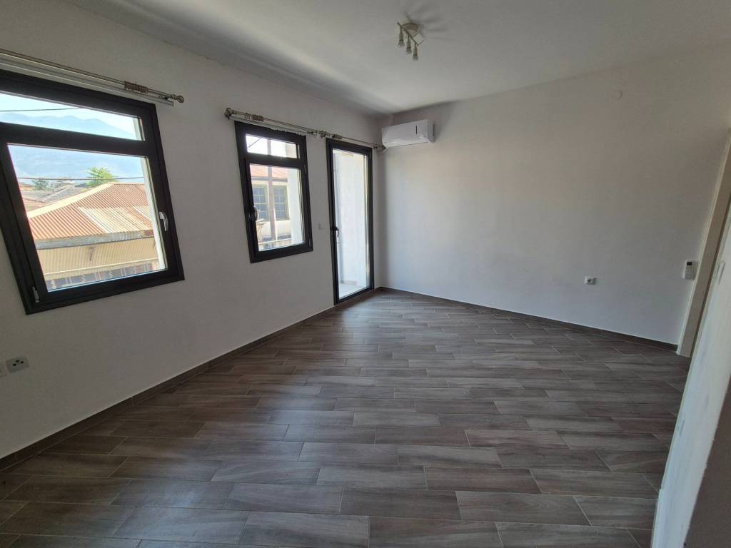 ΣΑΛΟΝΙ-ΥΠΝΟΔΩΜΑΤΙΟ