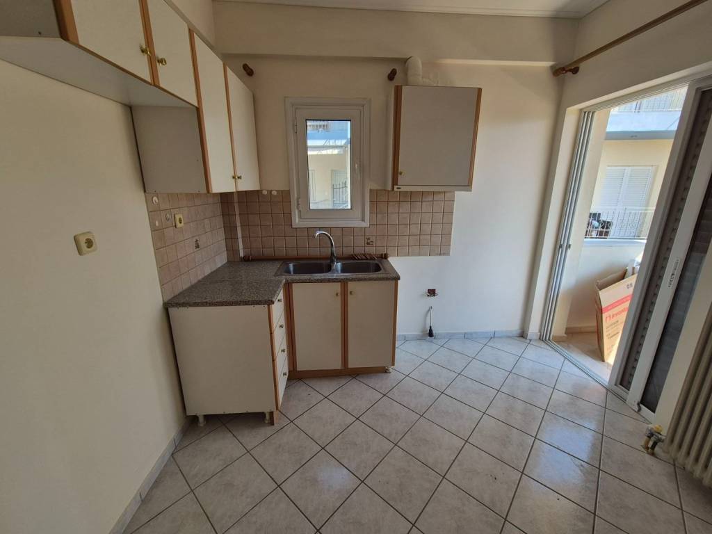 ΣΑΛΟΝΙ -KOYZINA