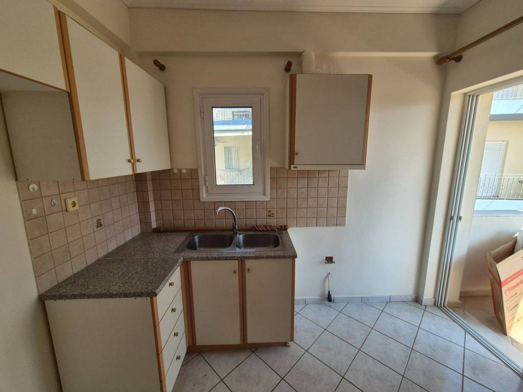 ΣΑΛΟΝΙ -KOYZINA