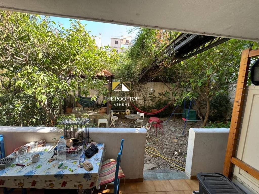 mpalkoni ( 2e eikona)