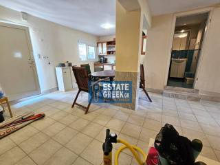 ★ 2 υπνοδωμάτια ★ Πλήρως επιπλωμένο ★ Ιδανικό και για Airbnb ★ Αυλή 20 τ.μ. ★ Πάρκινγκ ★ 