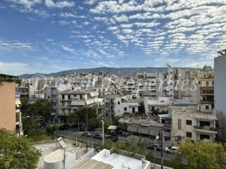 Θέα από τραπεζαρία