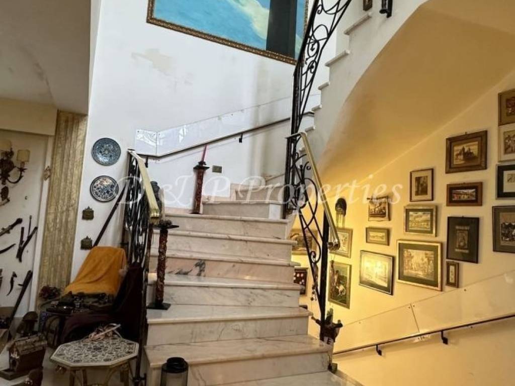 Εσωτερική σκάλα