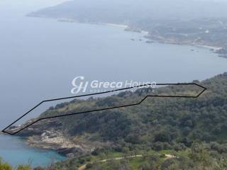 Οικόπεδο με ιδιωτική παραλία στην Ελλάδα