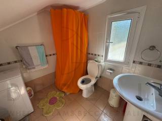 Μπάνιο ισογείου