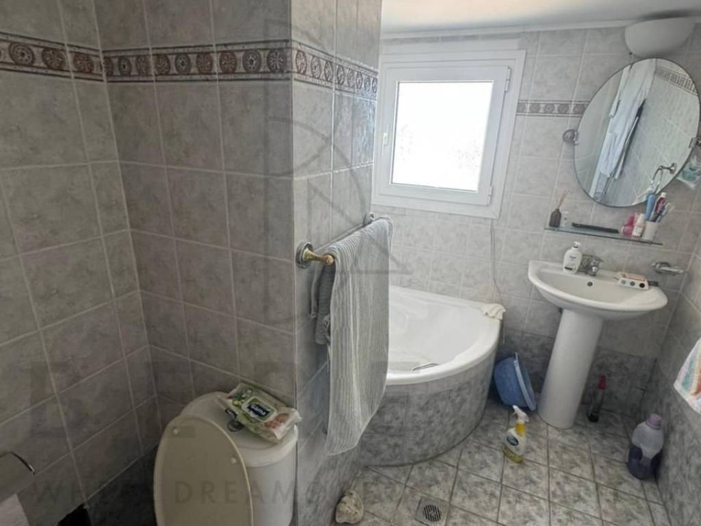 Μπάνιο 2ου ορόφου