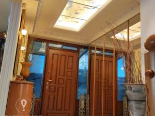 Forumland Real Estate, Είσοδος