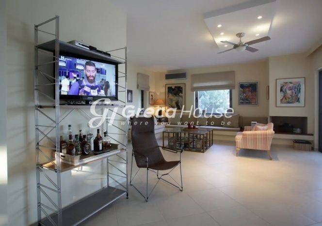 Seaside Villa with Pool for Sale in Argolis