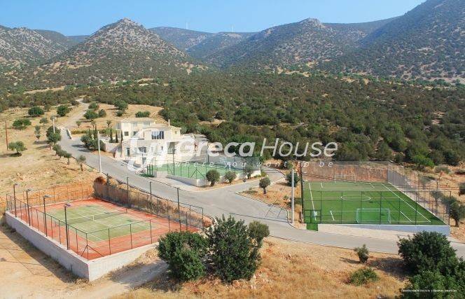 Seaside Villa with Pool for Sale in Argolis