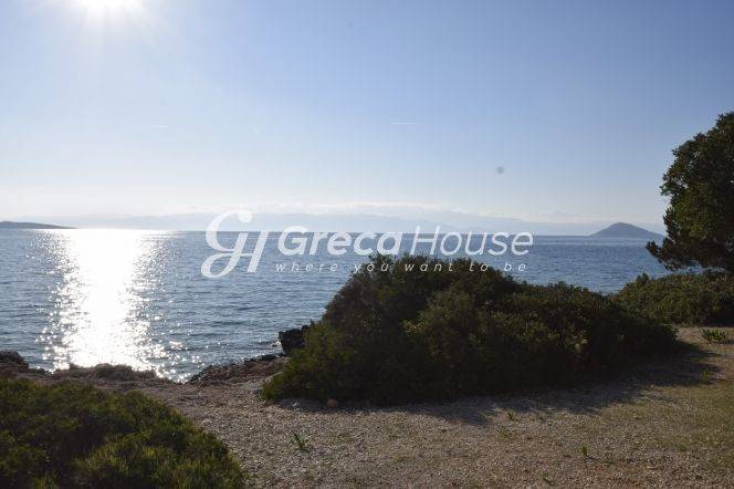 Seaside Villa with Pool for Sale in Argolis