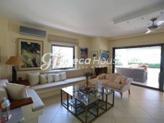 SEAVIEW VILLA WITH POOL FOR SALE IN ARGOLIDA