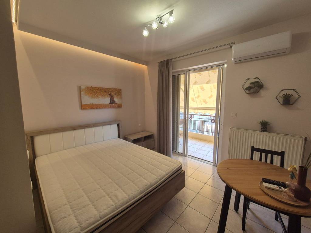 ΣΑΛΟΝΙ-ΥΠΝΟΔΩΜΑΤΙΟ