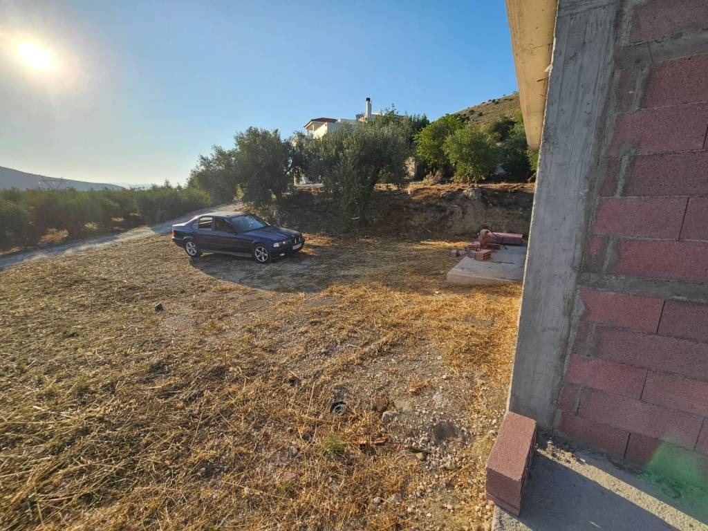 Newly built detached house on a plot of 2,500 sq.m.