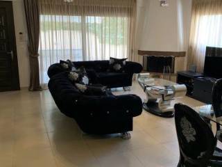 Forumland Real Estate, Σαλόνι με τζάκι