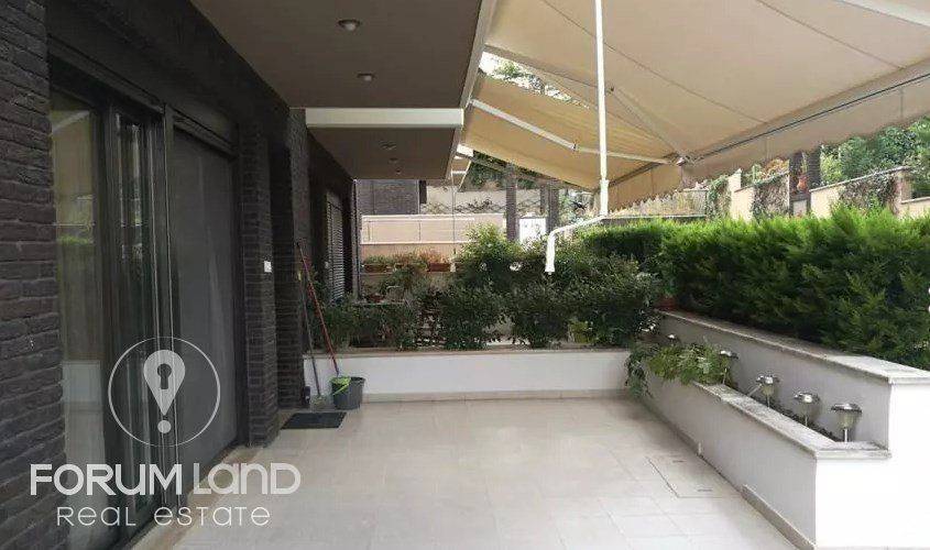 Forumland Real Estate, ισόγειο