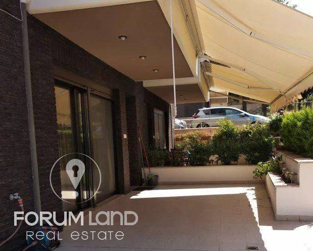 Forumland Real Estate, ισόγειο