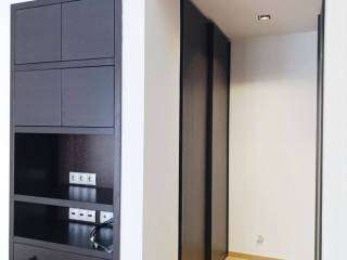 walking closet of bedroom 2