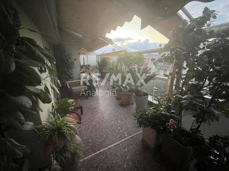 Θέα από μπαλκόνι