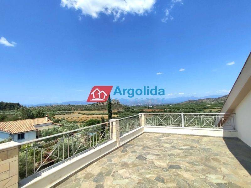 Θέα από μπαλκόνι