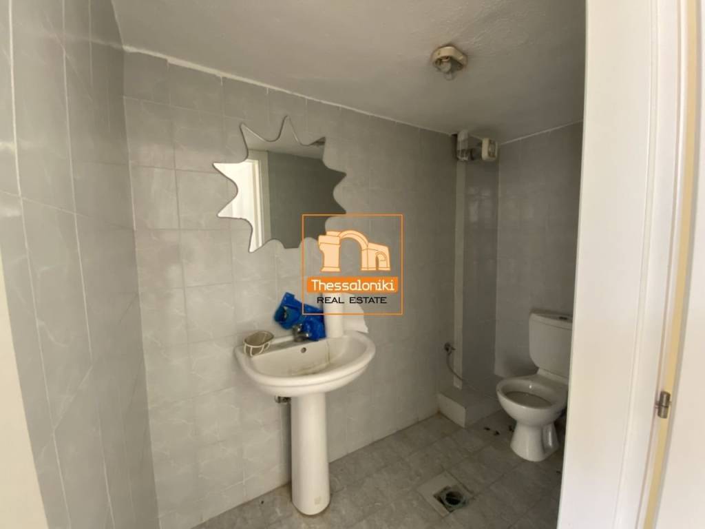 Ωραιόκαστρο, Κατάστημα, 94 τ.μ.