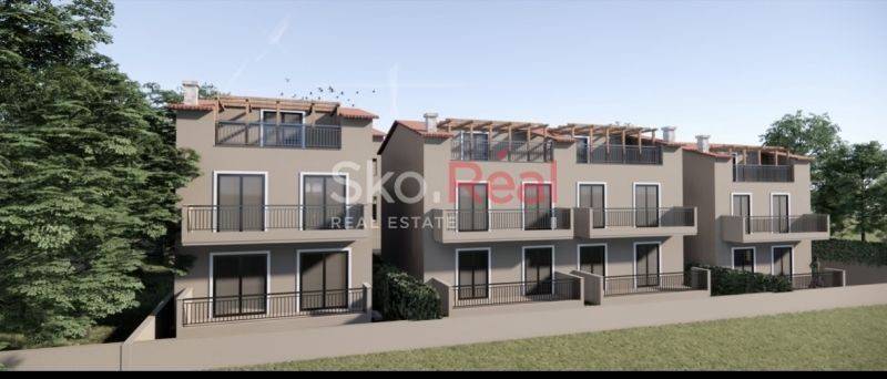 ΦΩΤΟΡΕΑΛΙΣΤΙΚΑ