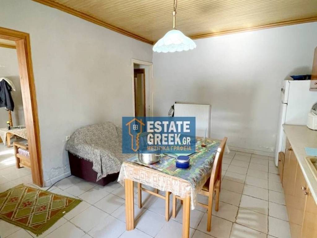 ★ Οικόπεδο 1.000 τ.μ. ★ Ήσυχη περιοχή ★ Μεγάλη αυλή και αποθήκη ★