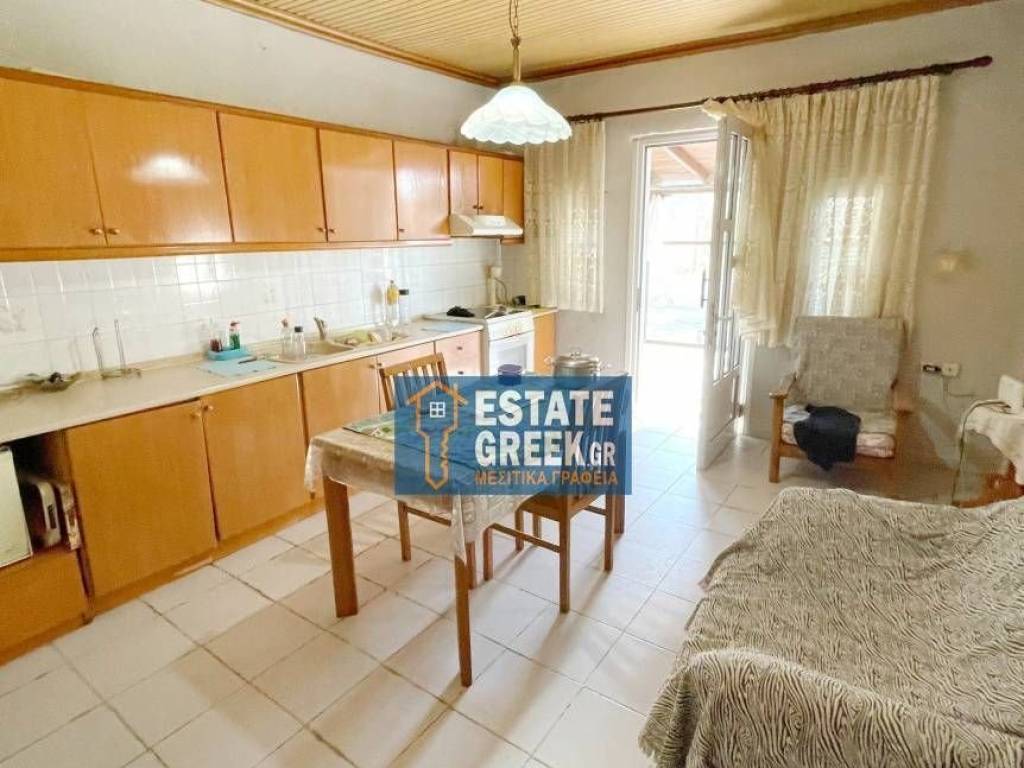 ★ Οικόπεδο 1.000 τ.μ. ★ Ήσυχη περιοχή ★ Μεγάλη αυλή και αποθήκη ★