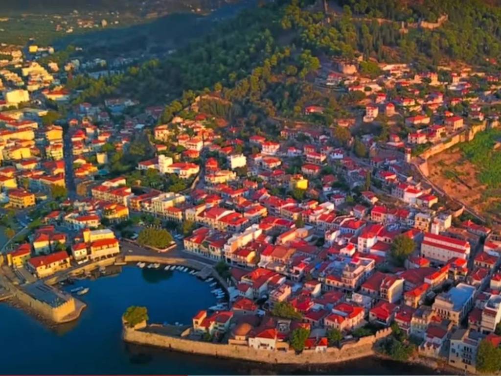 ΣΤΗ ΝΑΥΠΑΚΤΟ ΥΠΑΡΧΟΥΝ ΟΛΕΣ ΟΙ ΥΠΗΡΕΣΙΕΣ