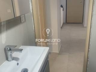 Forumland Real Estate, Μπάνιο
