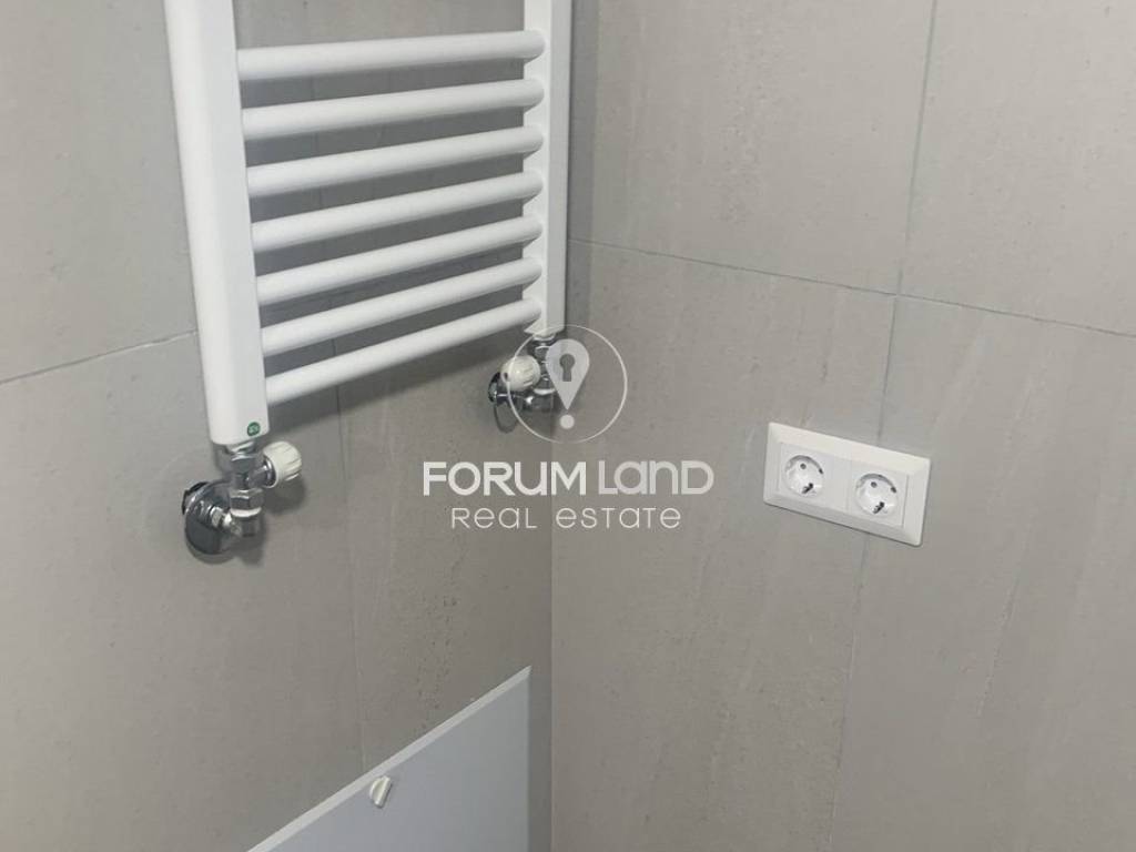 Forumland Real Estate, Μπάνιο