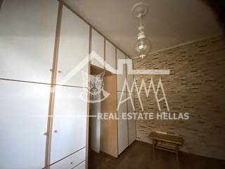 Υπνοδωμάτιο με ντουλάπες