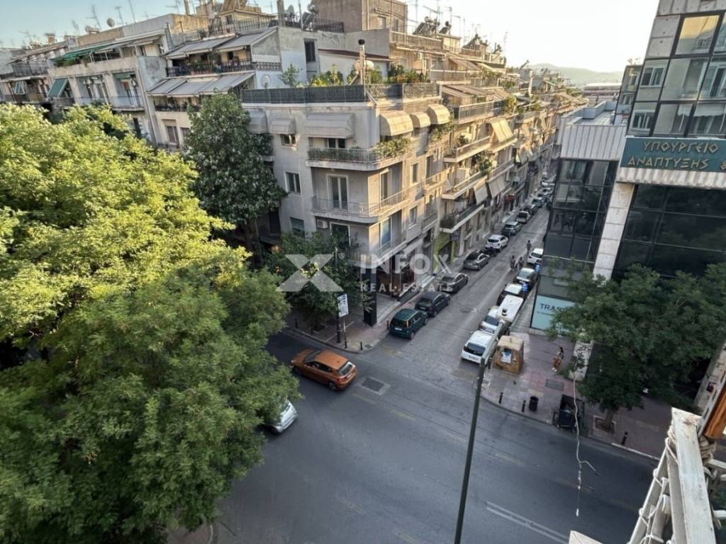 Θέα από μπαλκόνι