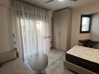 ΕΝΙΑΙΟΣ ΧΩΡΟΣ ΜΕ ΣΑΛΟΝΙ ΚΡΕΒΑΤΙ