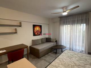 ΕΝΙΑΙΟΣ ΧΩΡΟΣ ΜΕ ΣΑΛΟΝΙ ΚΡΕΒΑΤΙ ΓΡΑΦΕΙΟ