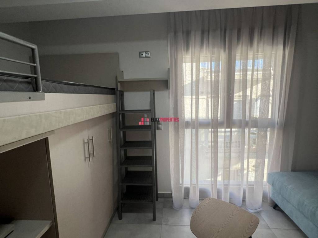 ΕΝΙΑΙΟΣ ΧΩΡΟΣ ΜΕ ΣΑΛΟΚΟΥΖΙΝΑ ΚΑΙ ΚΡΕΒΑΤΙ