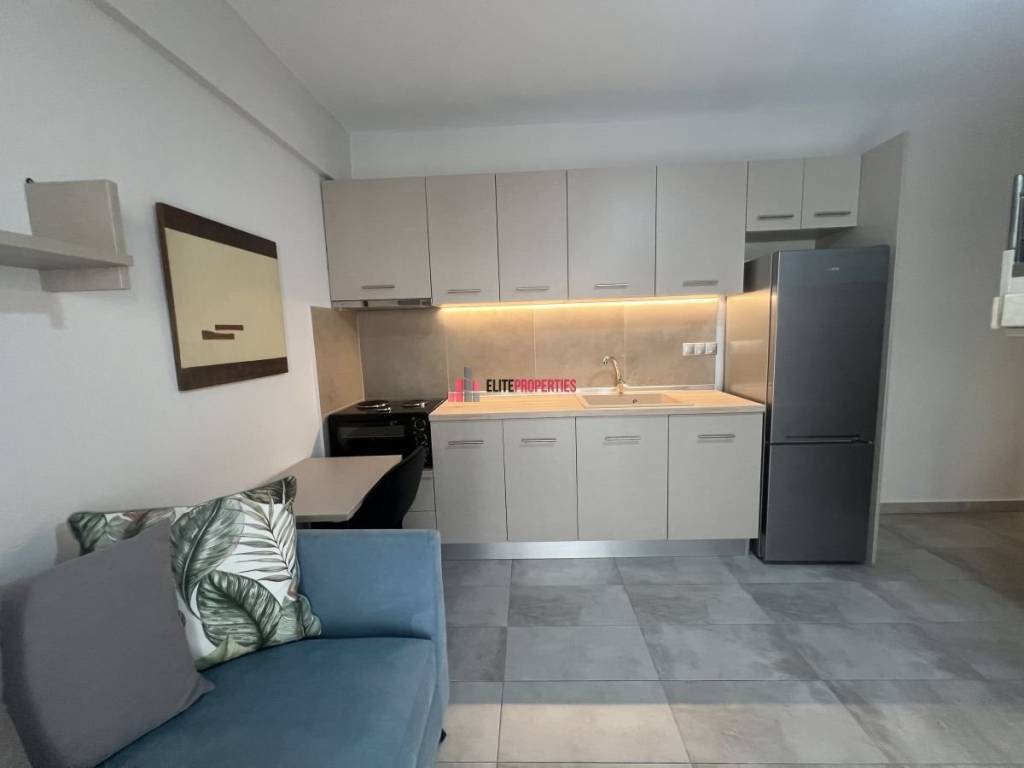 ΕΝΙΑΙΟΣ ΧΩΡΟΣ ΜΕ ΣΑΛΟΚΟΥΖΙΝΑ ΚΑΙ ΚΡΕΒΑΤΙ