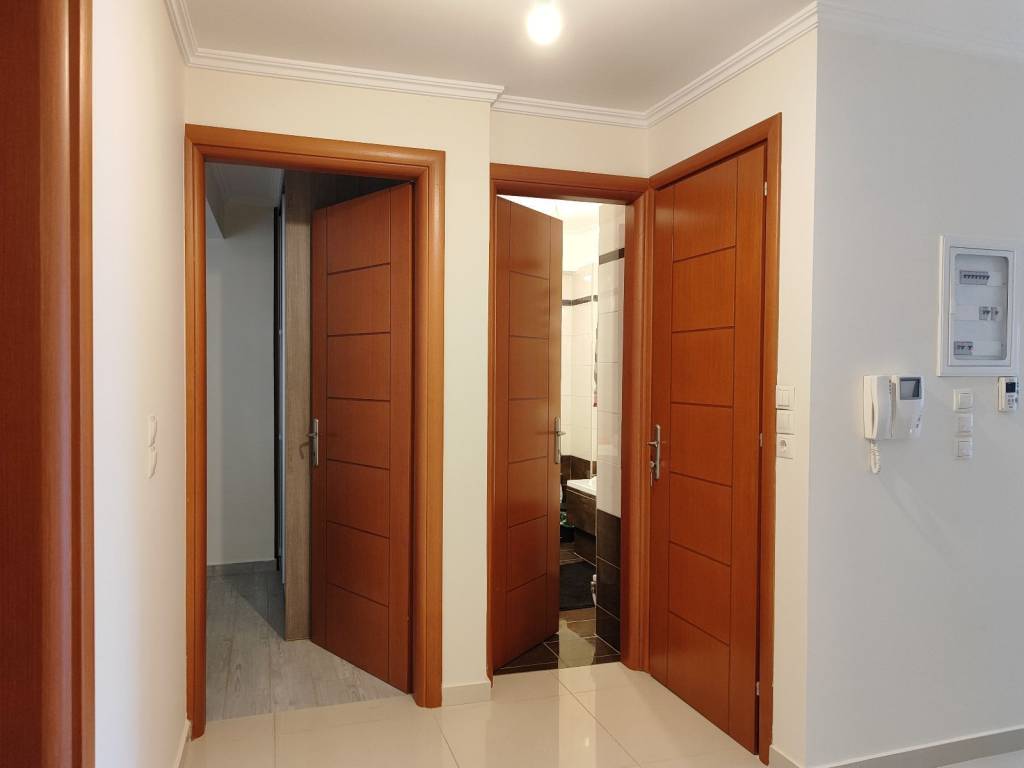 CHOROS PROS TA DOMATIA KAI TO MPANIO